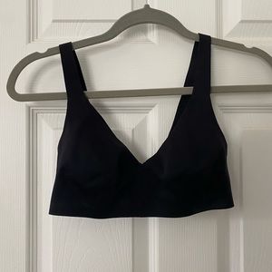 Women’s unpadded lululemon sports bra